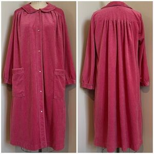 VTG 70s Pink Velvet Velour Robe Regency Glam House Coat Sz M